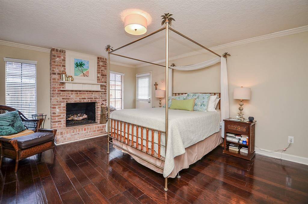 The primary suite is downstairs and has a fireplace.