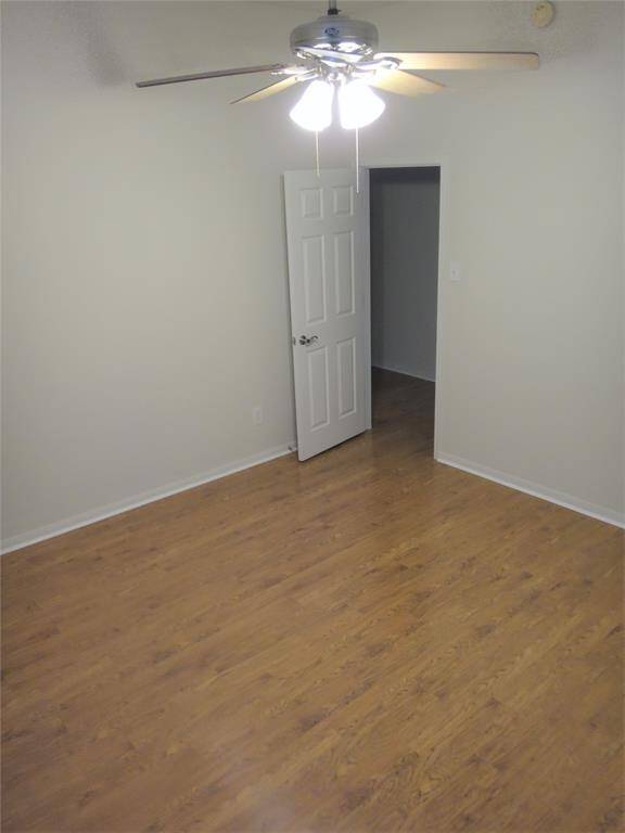 Secondary bedroom