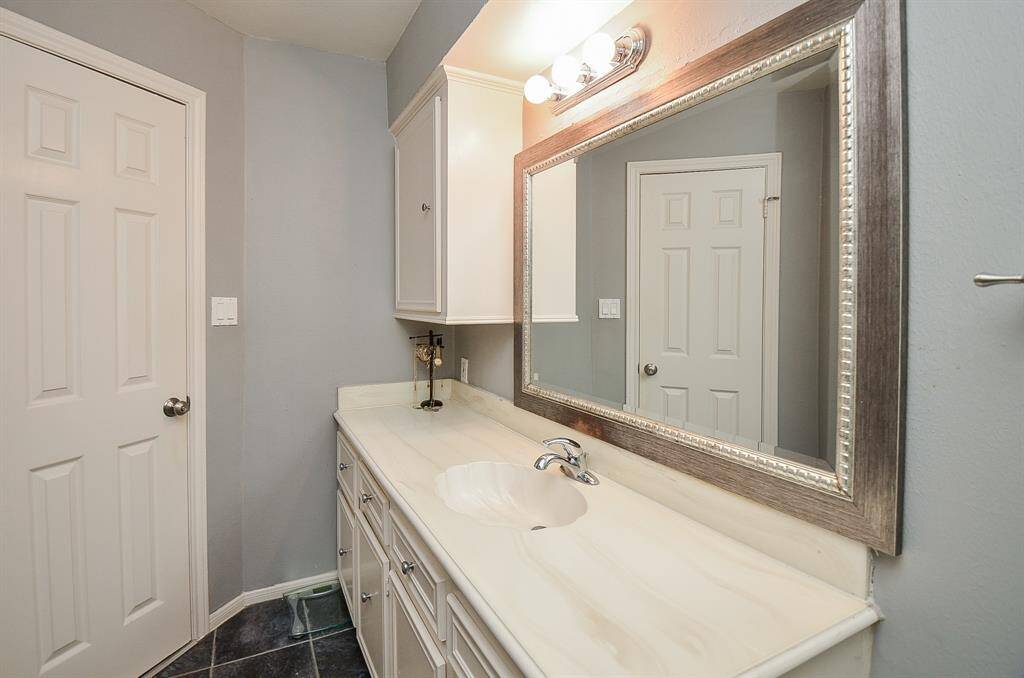 Upstairs bathroom
