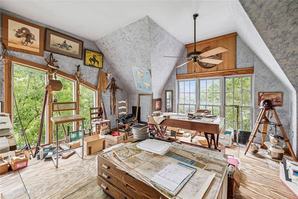 This space has amazing natural light!