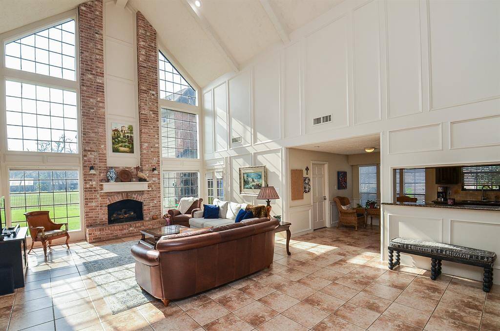 Notice all the natural light streaming into the house.  You can't helf but feel cheerful in this room.
