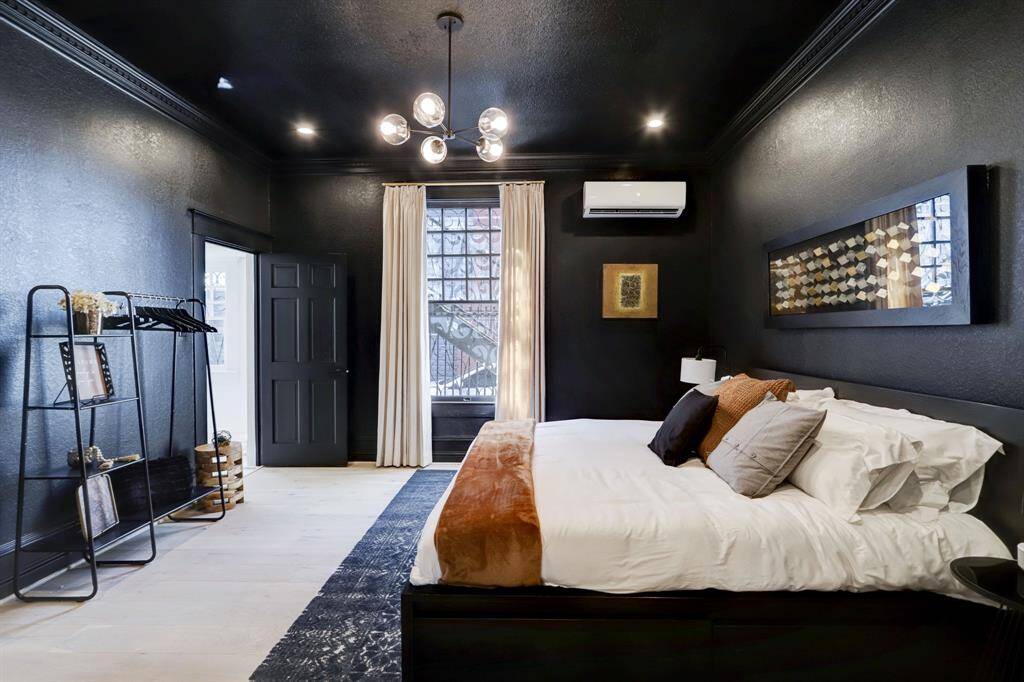 First Floor Main House:one of the two bedrooms