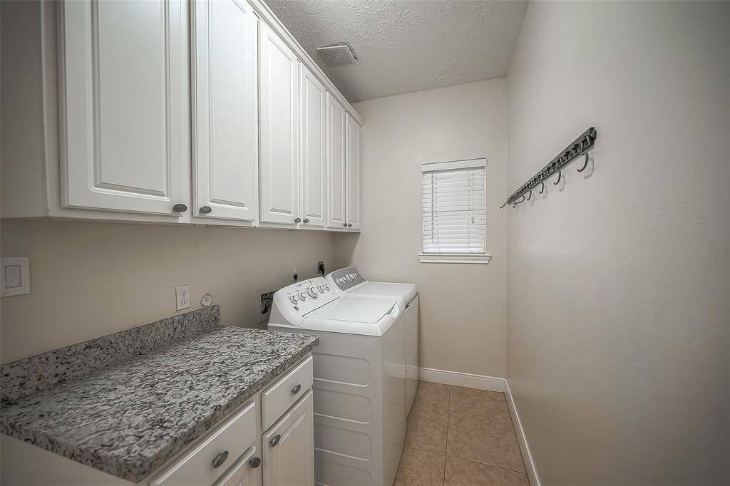 Washer and Dryer Included!