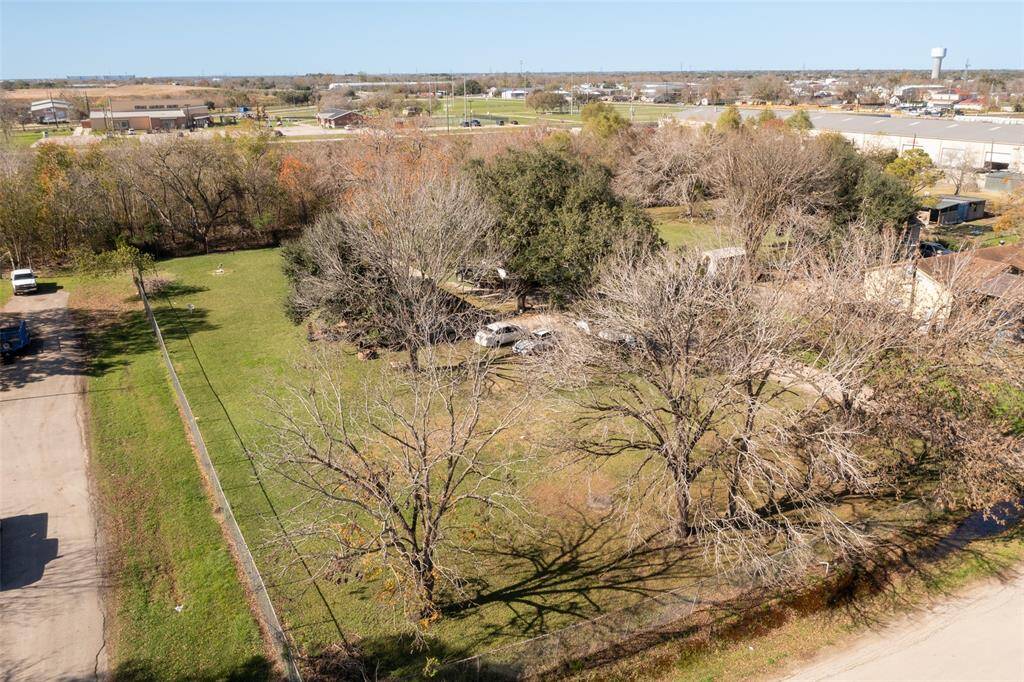 These adjoining lots present a unique opportunity to bring your vision to life. Spanning a generous area, the property offers ample space and versatility, ideal for a wide range of projects.