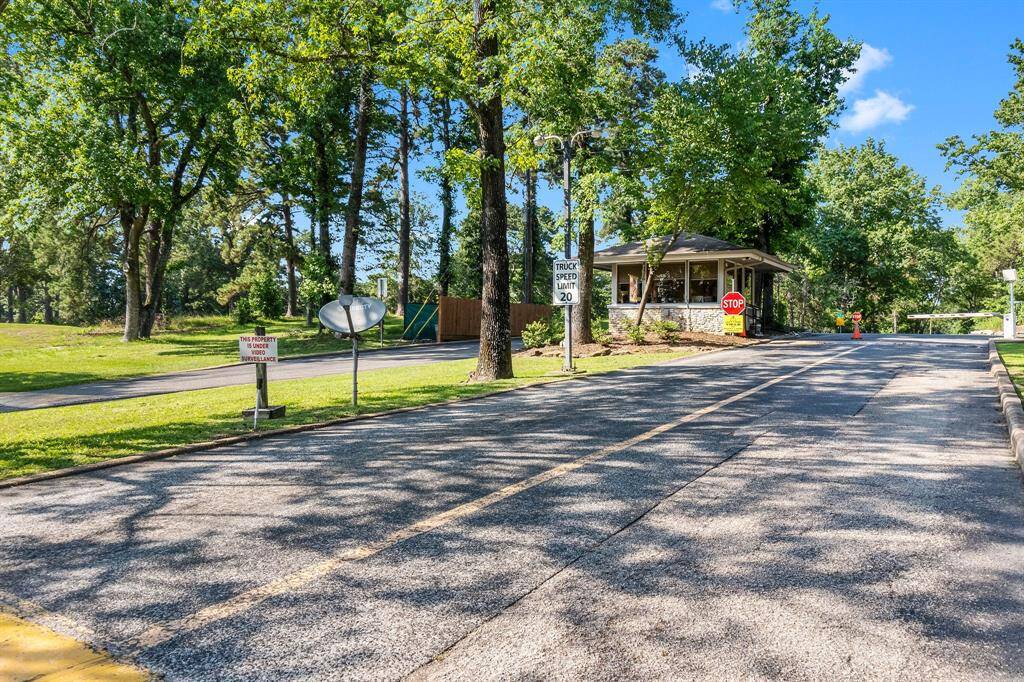 Enjoy everything that lake life has to offer!
