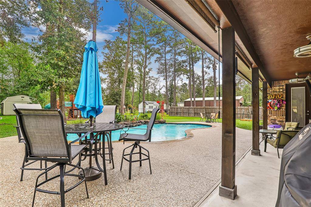 Large covered back porch and pool
