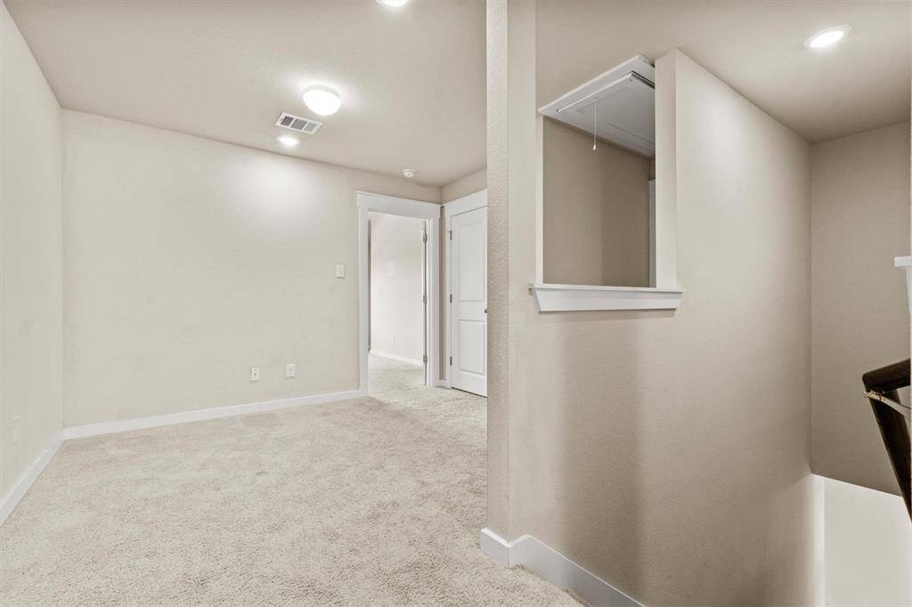 See attached the floorplan of this amazing Townhome/Condo