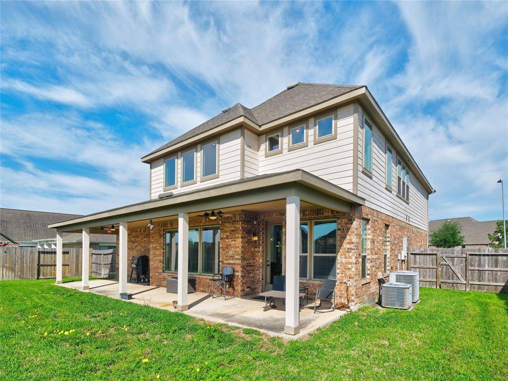 This back yard has room for all your outdoor needs!