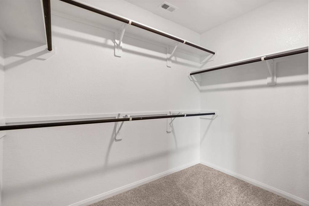 Walk-n closet