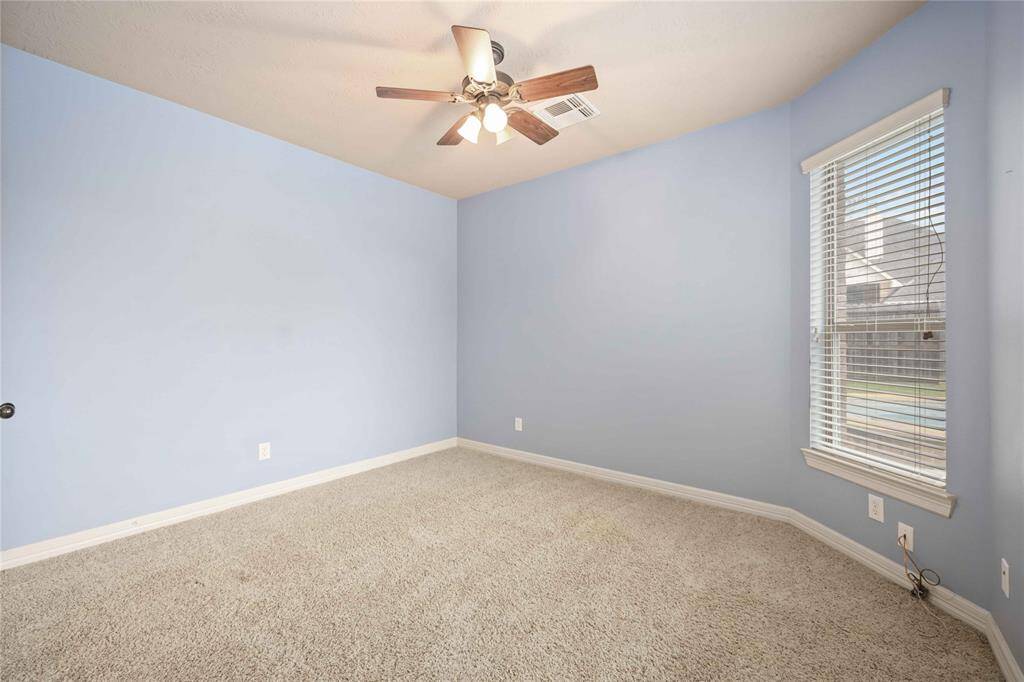 Downstairs bedroom.