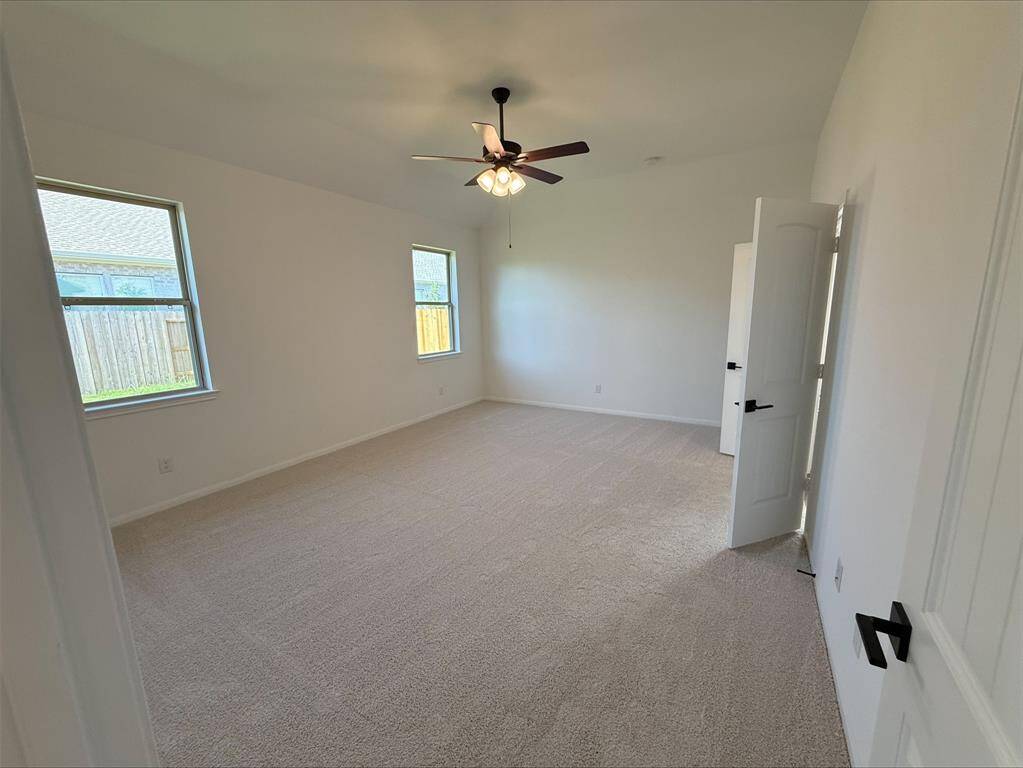 Spacious primary suite