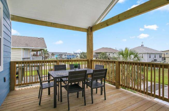 Large front deck