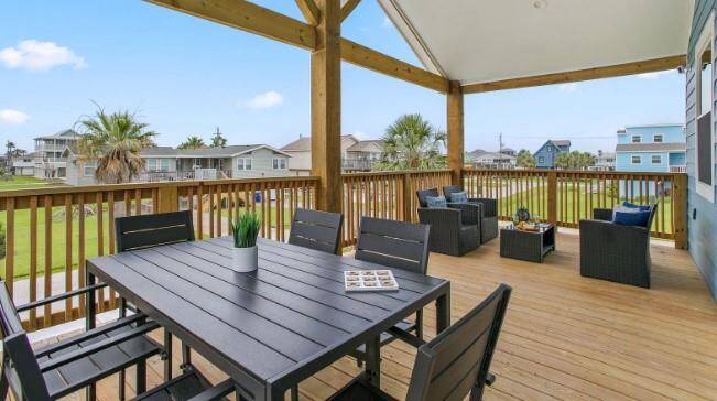 Large front deck