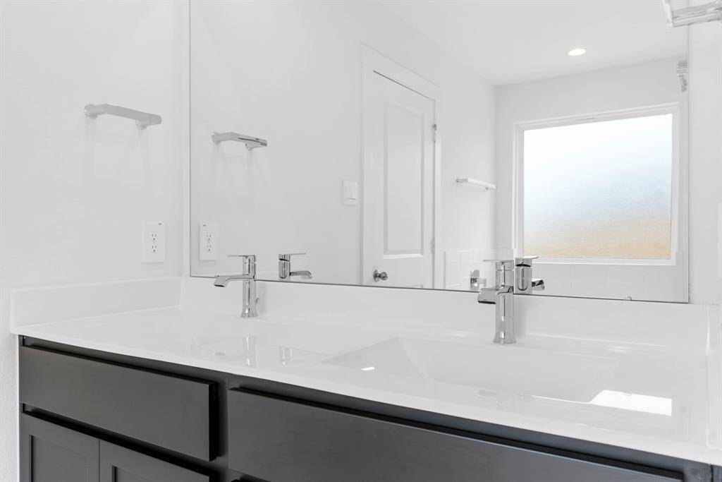 *Images and 3D tour are for illustration only and options may vary from home as built.