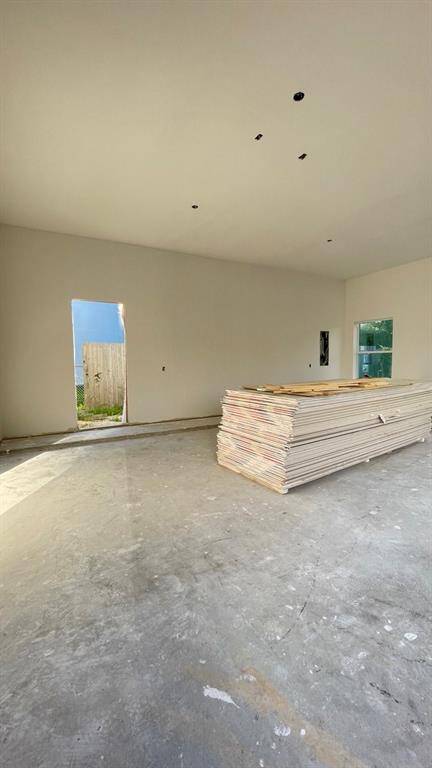 GARAGE VIEW 2