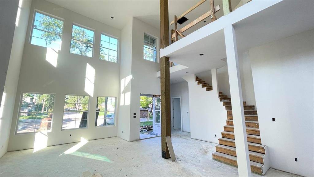 DOWNSTAIRS FRONT VIEW