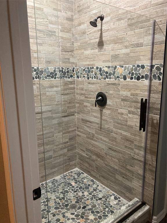 Master shower