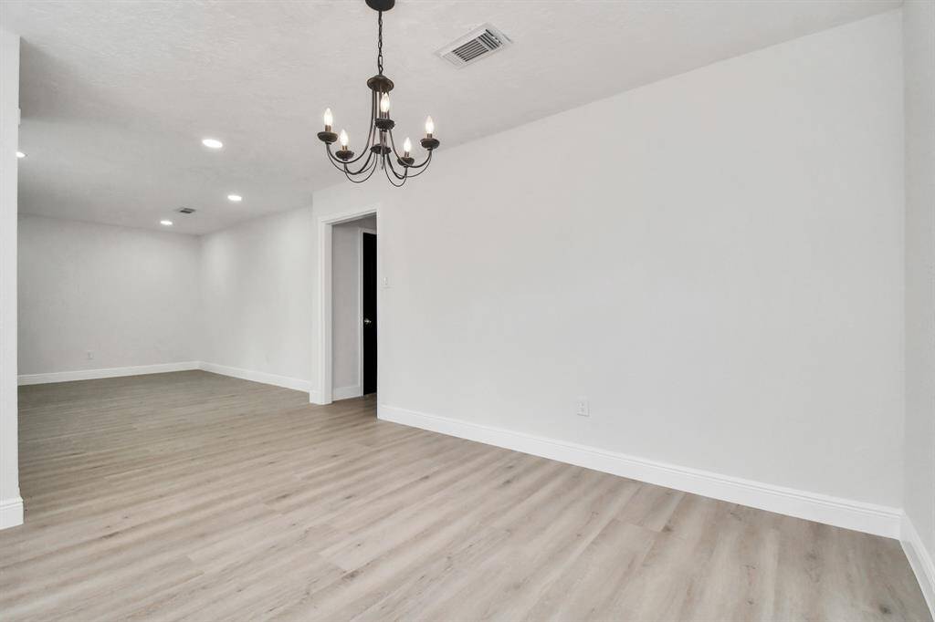 Formal Dining