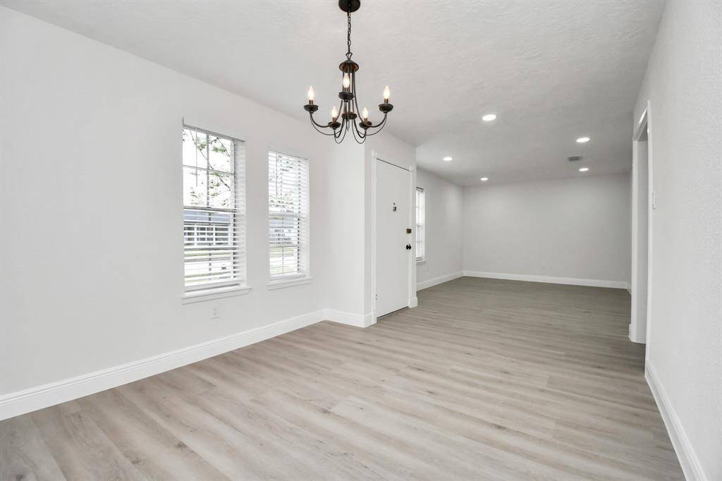 Formal Dining