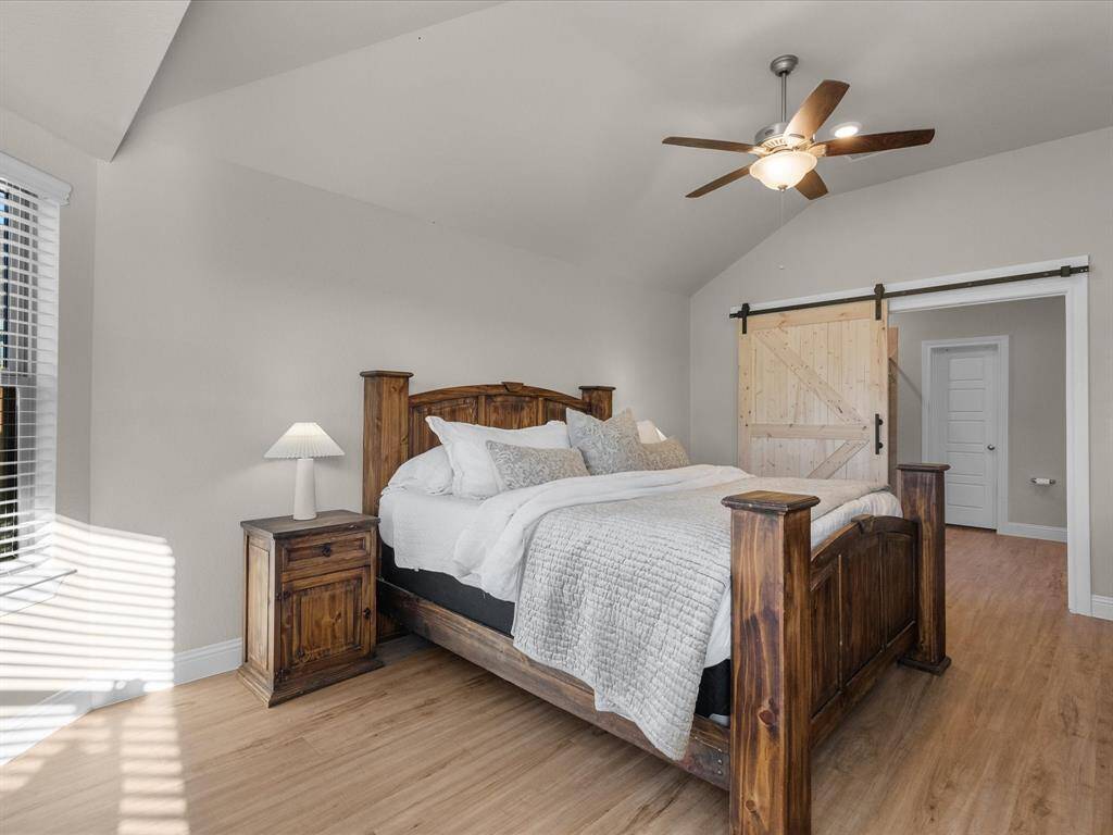 Inviting primary bedroom!