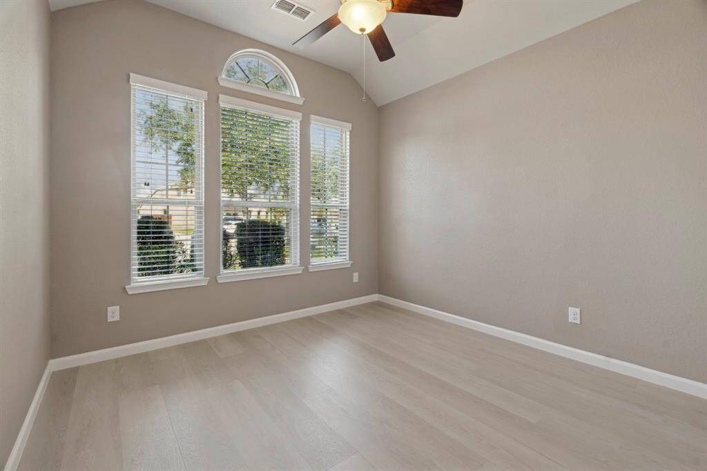 4th Bedroom downstairs with private suite