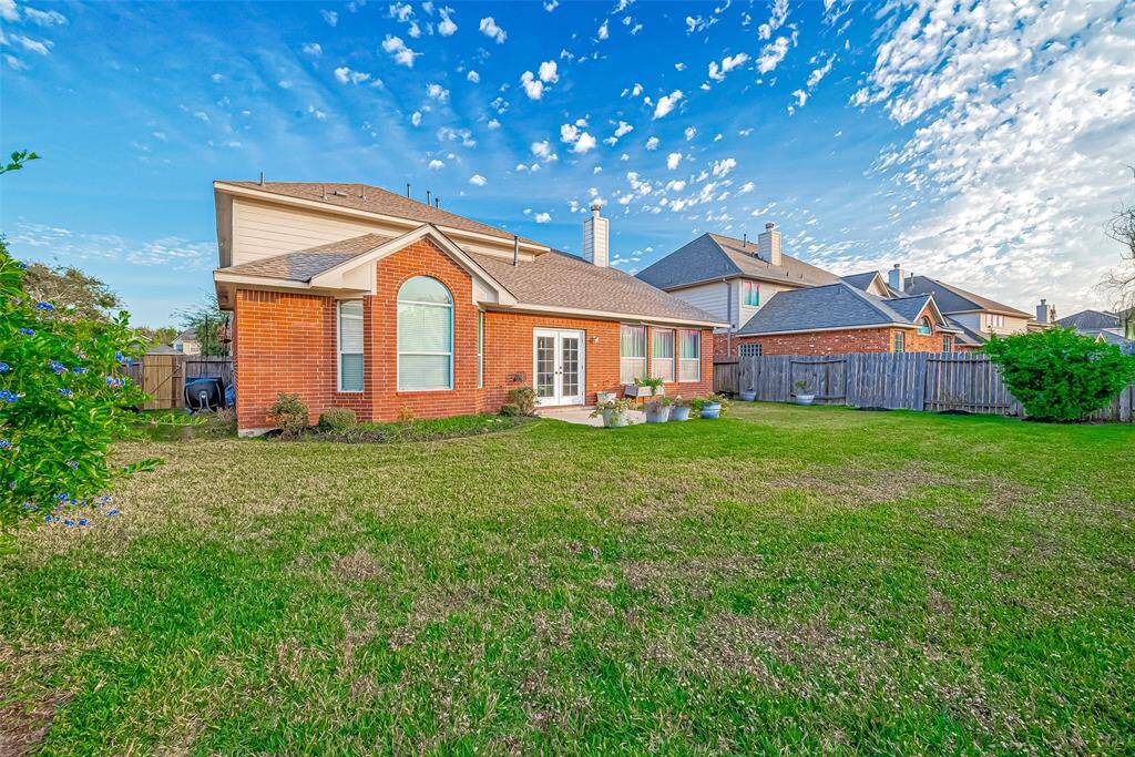 Neighborhood pool with splash pad