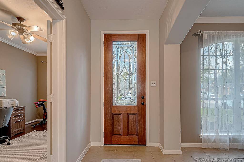 looking back towards front door