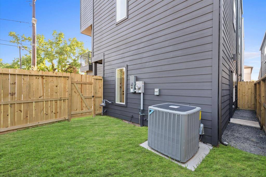 Private side yard that can be extended 15 ft per buyers request