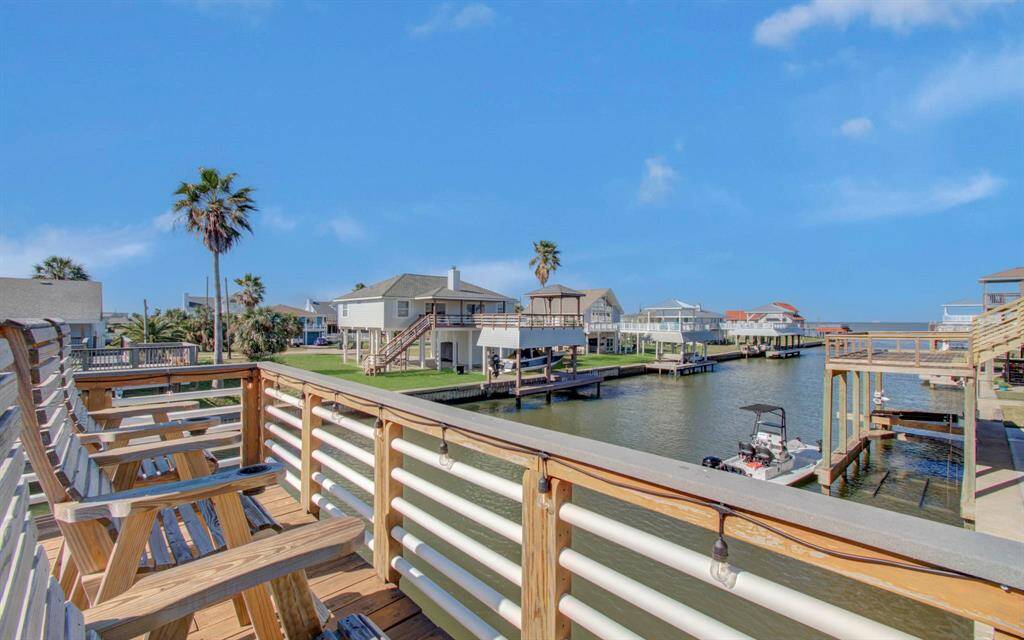Galveston Back Bay and fishing is moments away