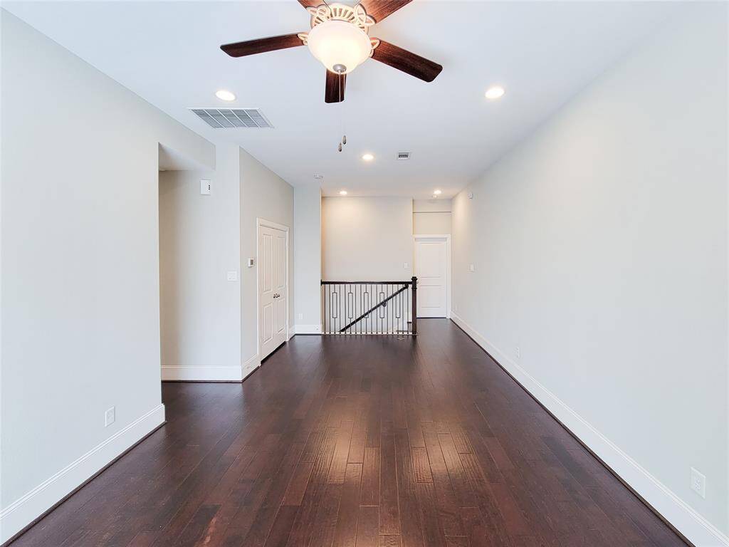 game room/ flex space