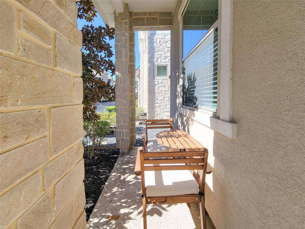 the front covered patio to enjoy some sunshine