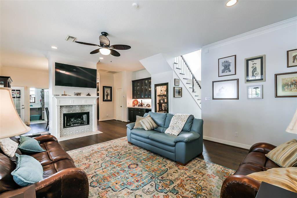 Large living area with gas fireplace