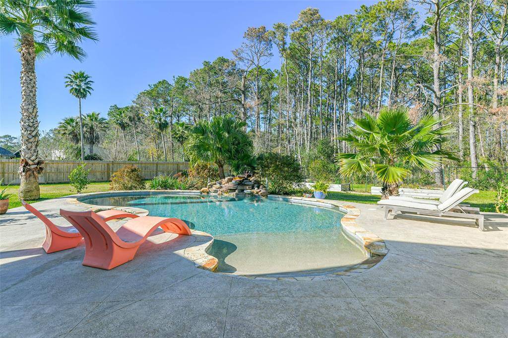 Salt water pool