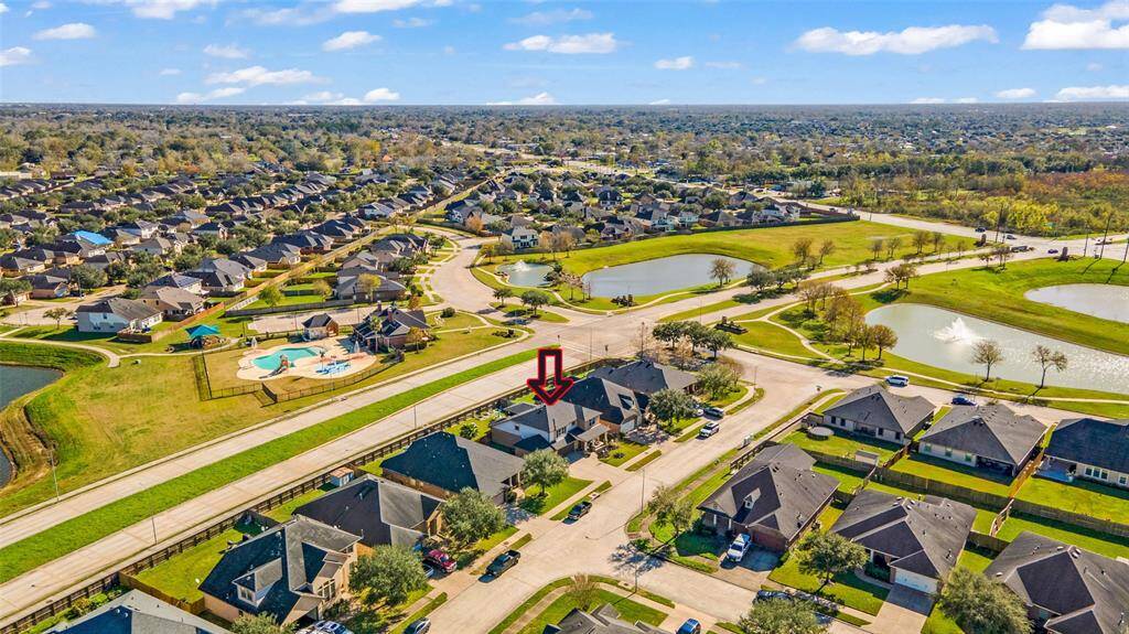 Neighborhood views!