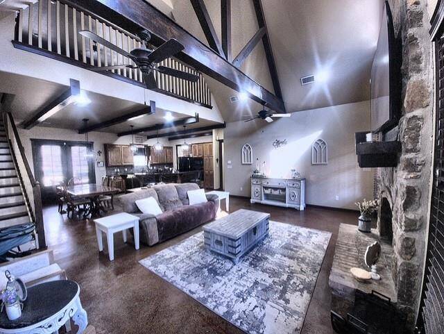 These beautiful beams add such character to the already beautifully architectural design