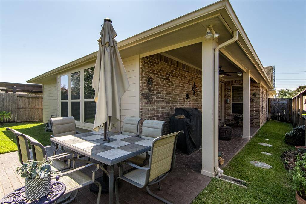 Nice patio space.
