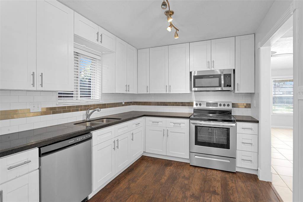Fully updated kitchen.