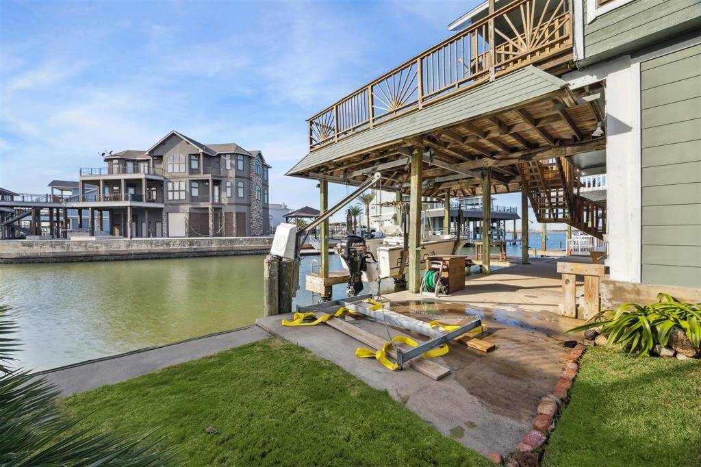 John Boat lift or use for kyak, paddle boards
