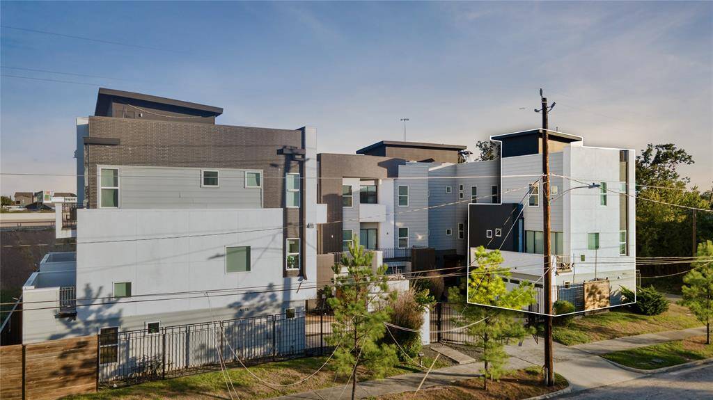 Komorebi court townhomes. Only 6 properties located in this private area.