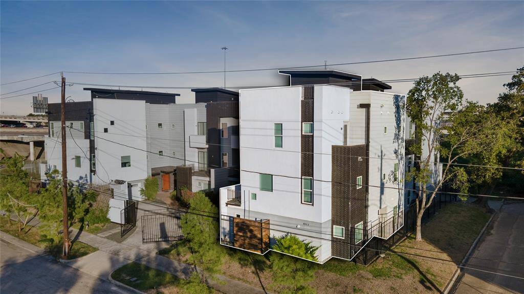 Welcome to 4117 Chartres St.