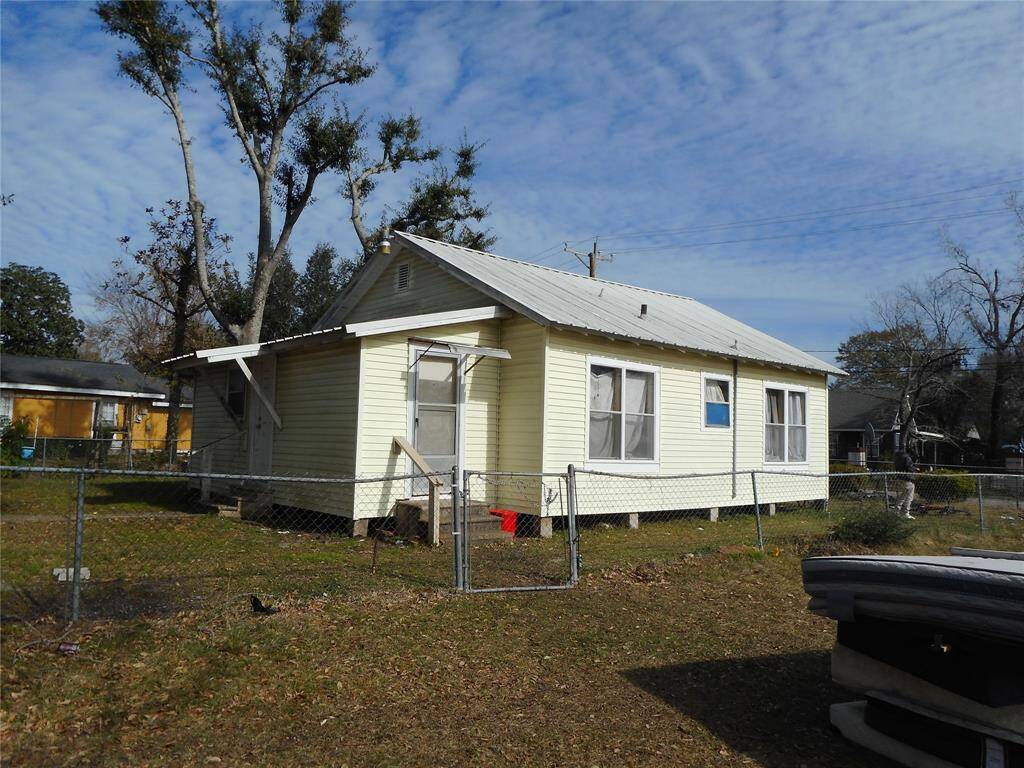 Nice corner lot with Lewis Park across the street