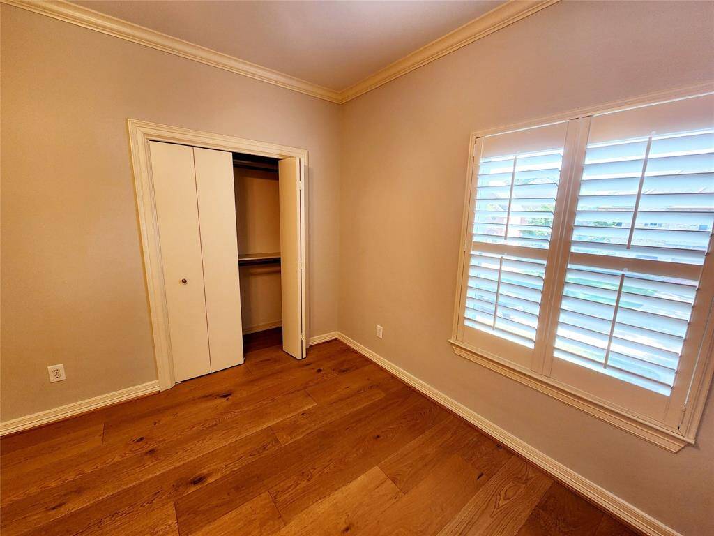 Secondary bedroom with an adjoining bathroom that is shared with the game room area. This room would make an excellent guest suite.