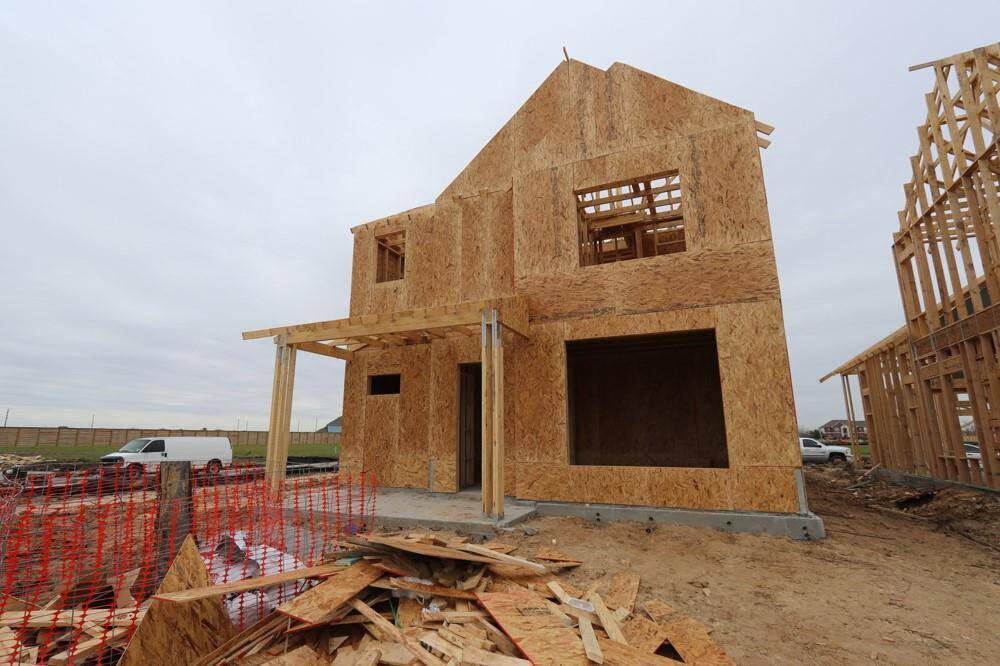 Let us show you how our advanced framing techniques have stood the test of time and allow more insulation for a quieter and more energy efficient home.