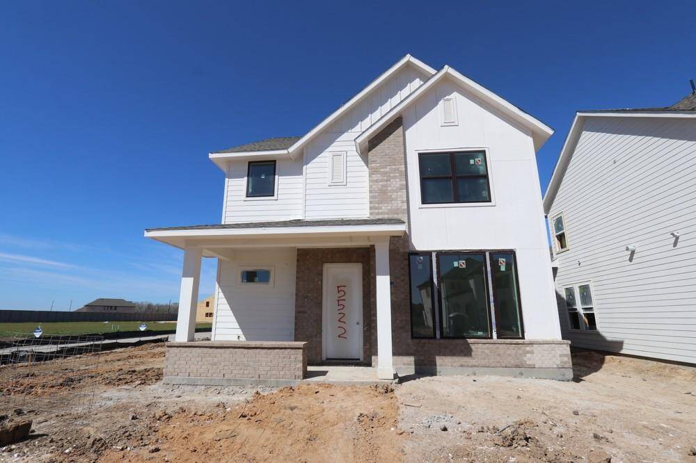 Welcome to The Hewlett by David Weekley Homes. **HOME ESTIMATED TO BE COMPLETE MAY 2025**
