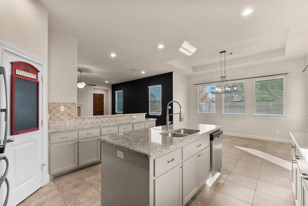 Kitchen with separate island