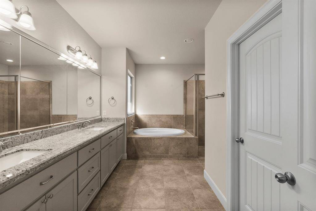 Large primary bath