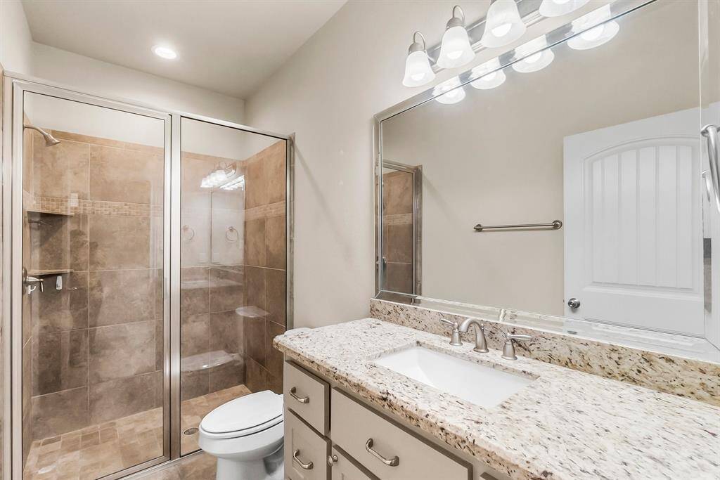 Second bath with large walk in shower