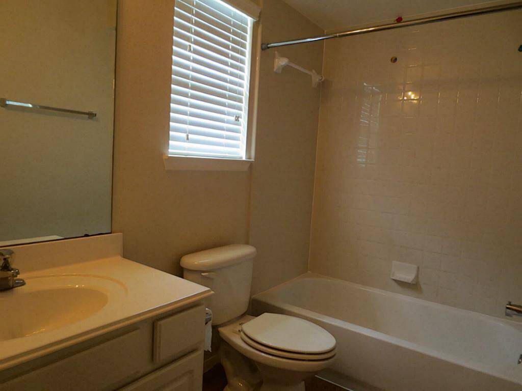 2nd bathroom