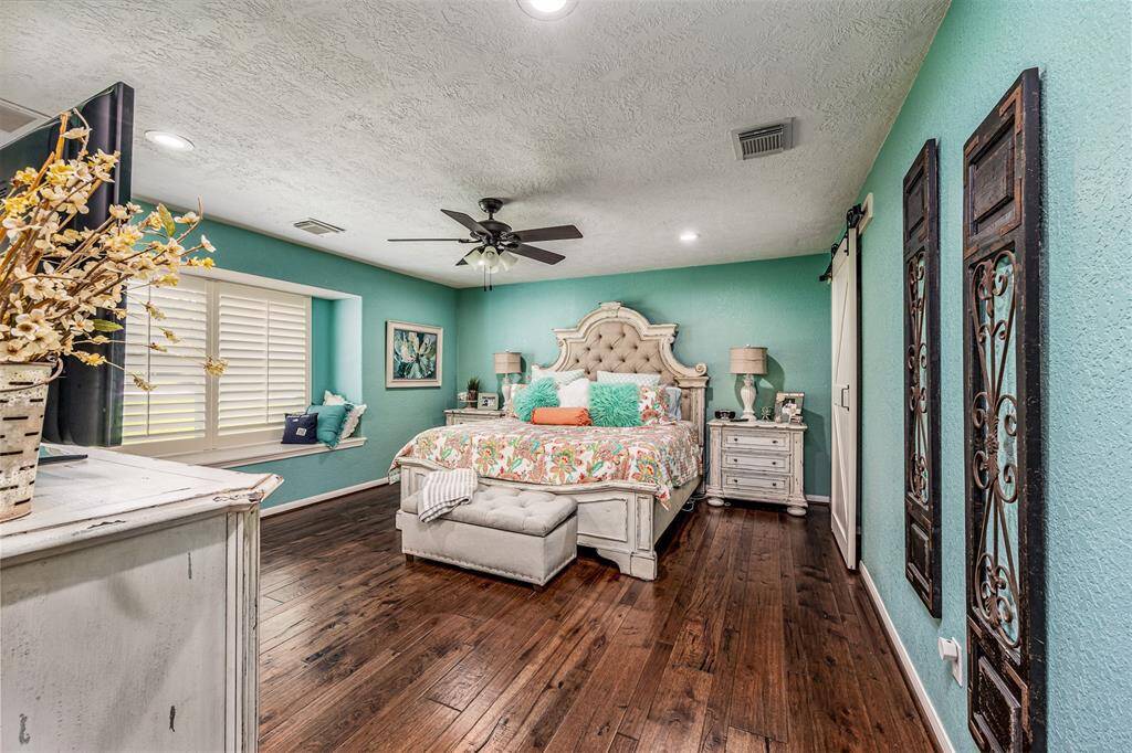 Primary suite