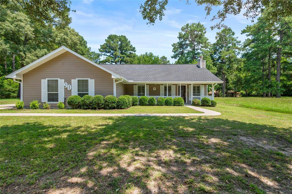 Welcome to 90 Westwood Dr. E, Trinity TX, in The Golf and Lake Resort Community of Westwood Shores at Lake Livingston.